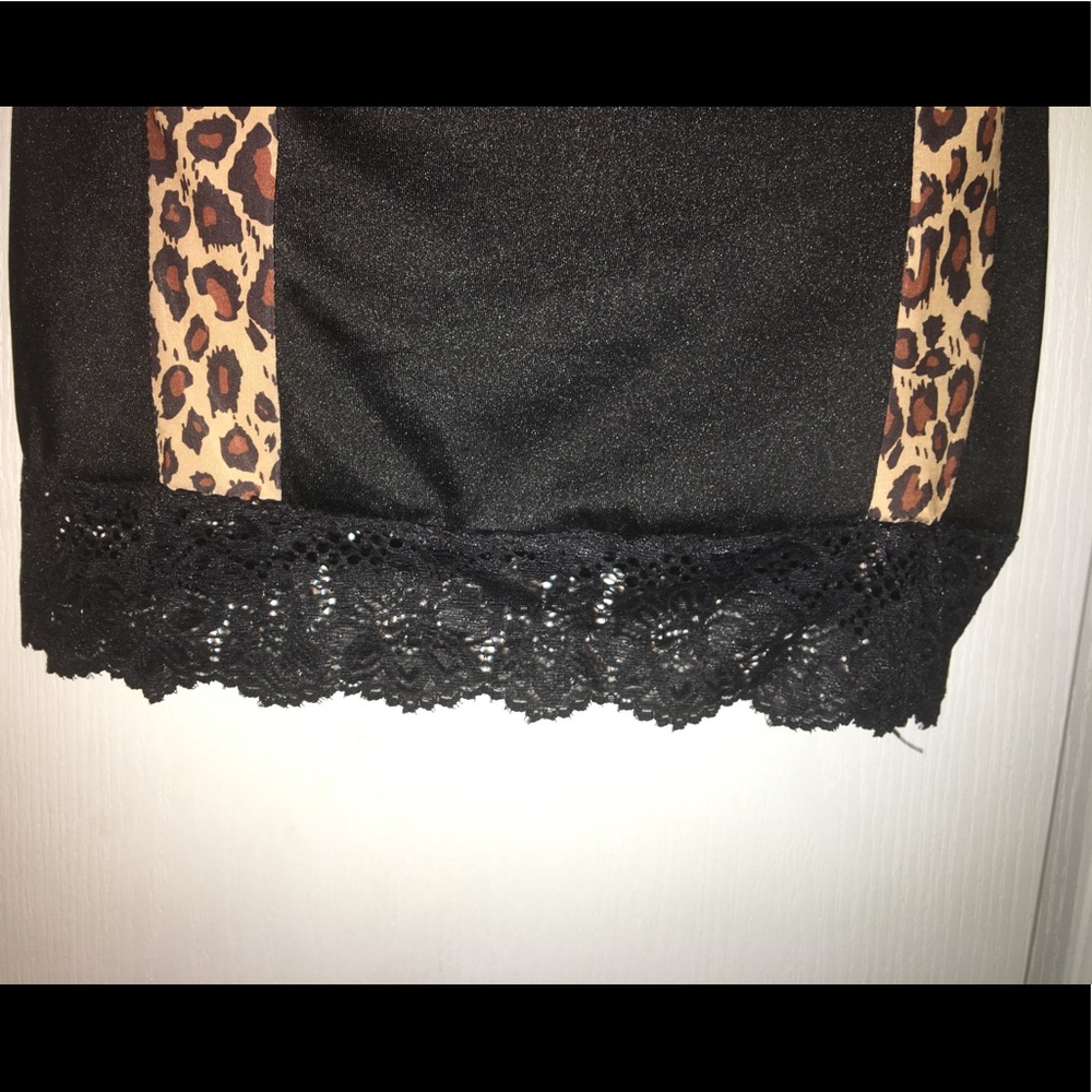 Lingerie - Picture 2 of 2